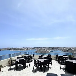 2* Hotell Grand Harbour